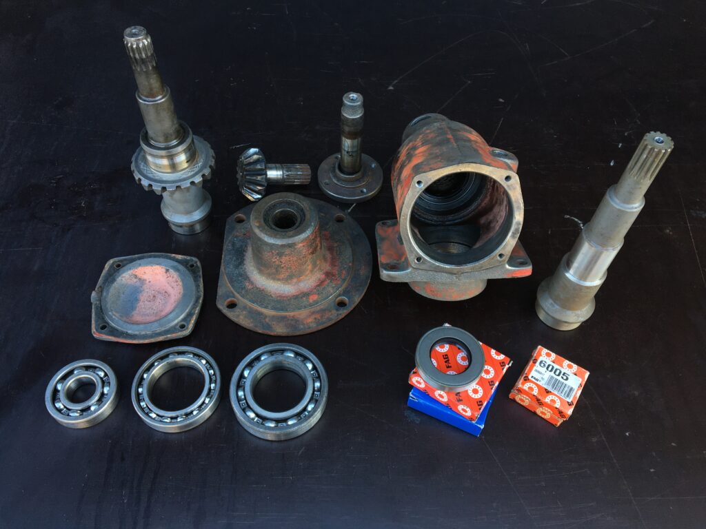 mf-70 szerviz - szarzuzo - felujitas - benzin - diesel - kozben